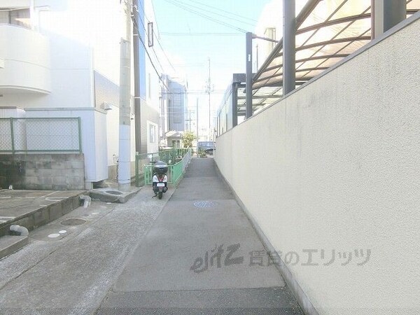 その他(前面道路)