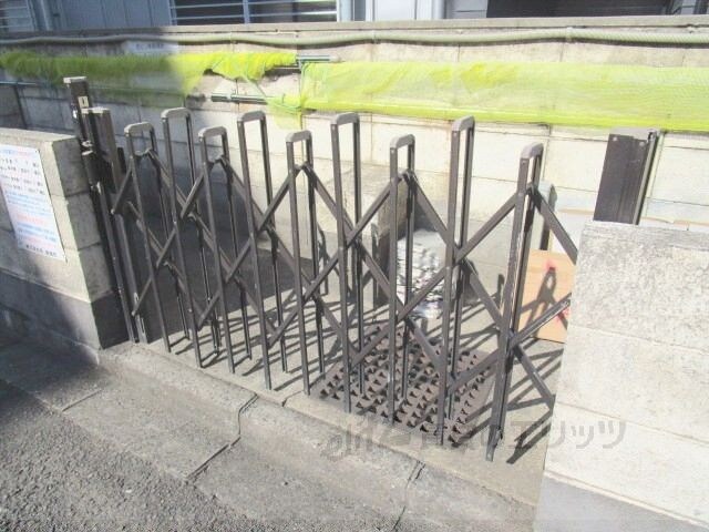 物件内観写真12　(ゴミ置き場)