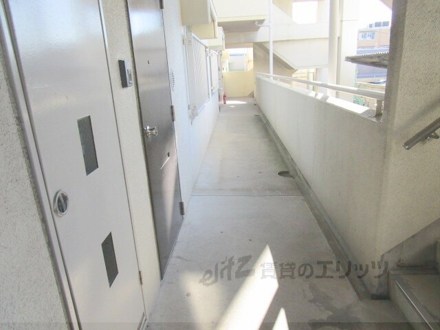 物件内観写真14　(通路)