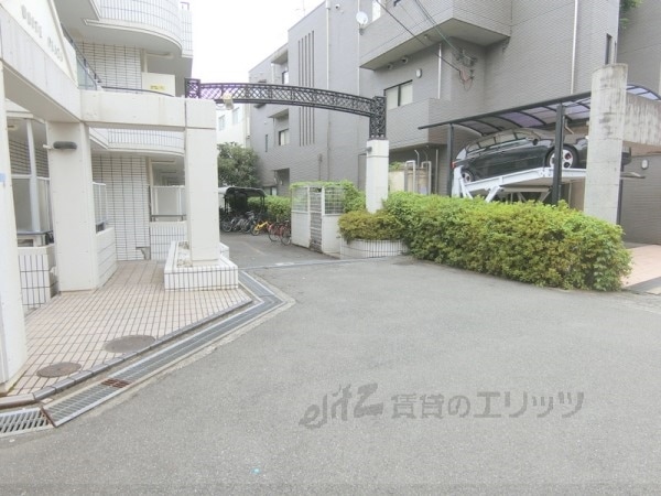 その他(前面道路)