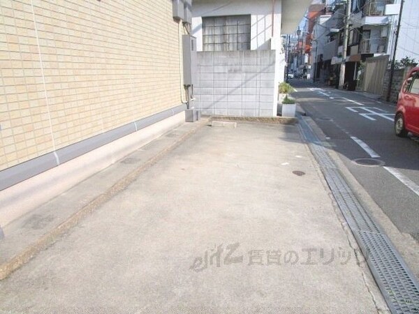 駐車場(玄関)