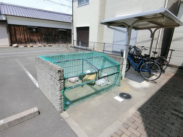 設備(駐車場)