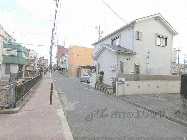 その他(前面道路)
