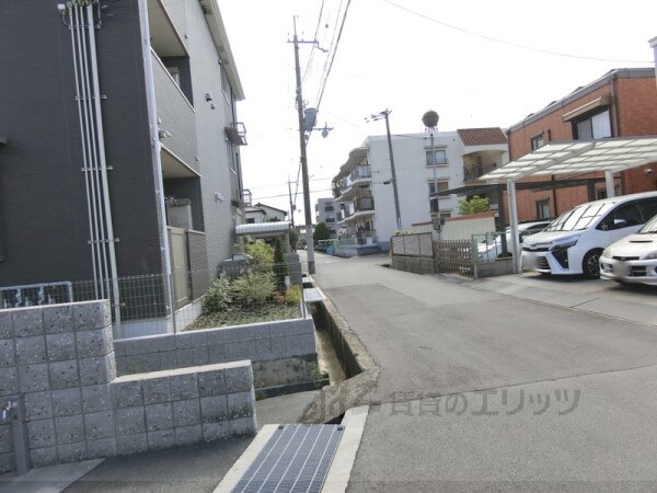 その他(前面道路)