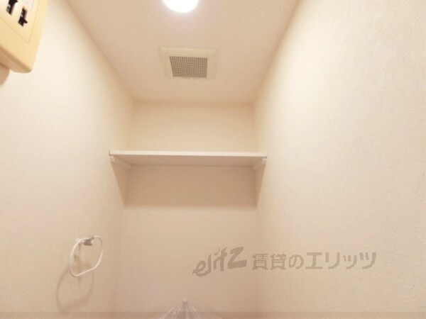 トイレ(上部収納)