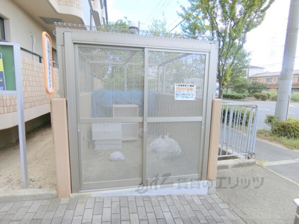 物件内観写真7　(ゴミ置き場)