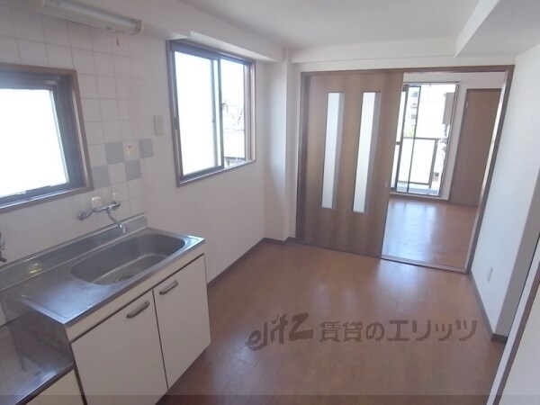 物件内観写真2　(キッチン)