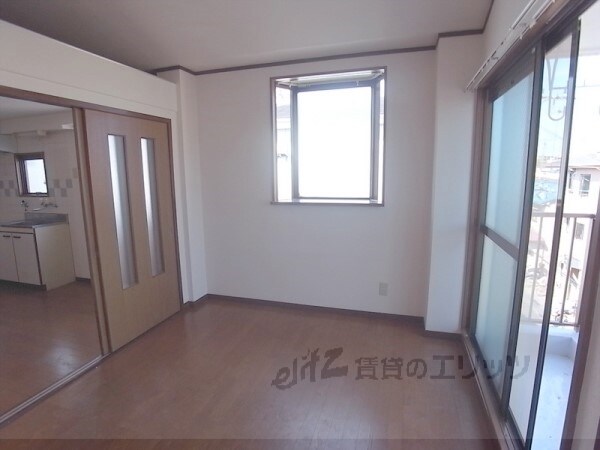 物件内観写真5　(洋室)