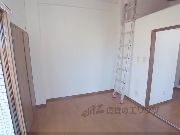 物件内観写真6　(洋室)