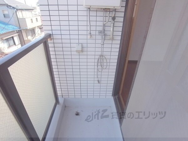 物件内観写真16　(洗濯機置場)