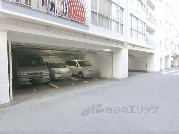 駐車場(駐車場)