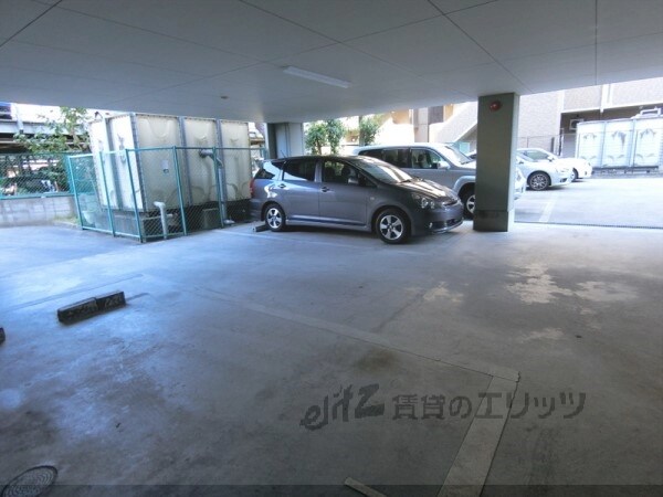 駐車場(駐車場)