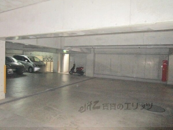 駐車場(駐車場)