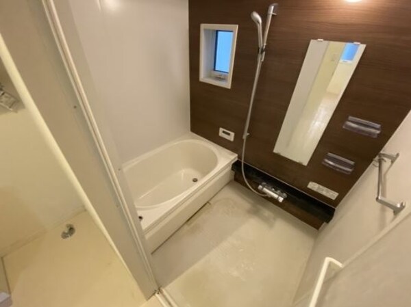 バス／シャワールーム等(バス／シャワールーム等)