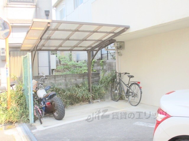 物件内観写真16　(駐輪場)