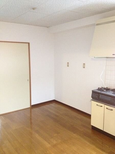 物件内観写真2　(洋室)