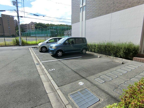 駐車場(駐車場)