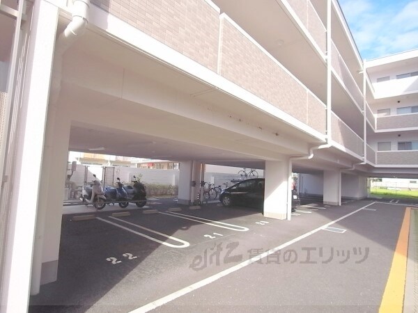 駐車場(駐車場)