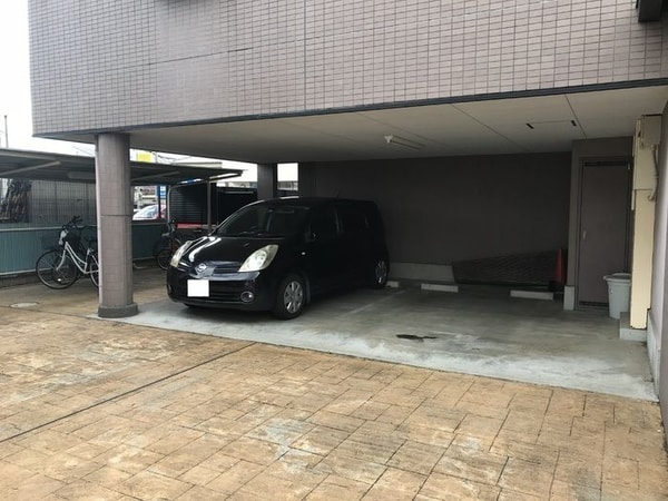 駐車場(駐車場)