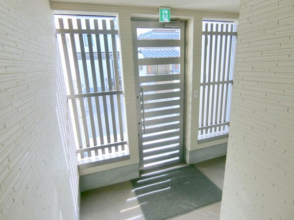 エントランス(バルコニー)