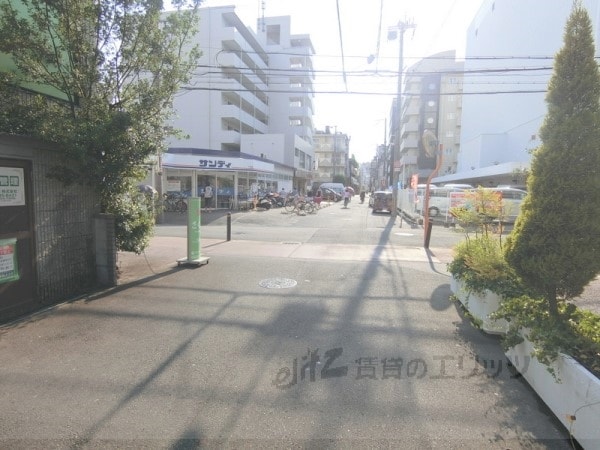 その他(前面道路)