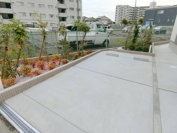 駐車場(庭)