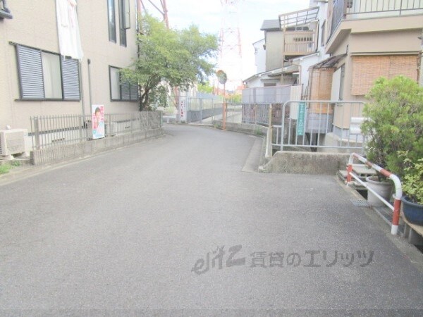 その他(前面道路)