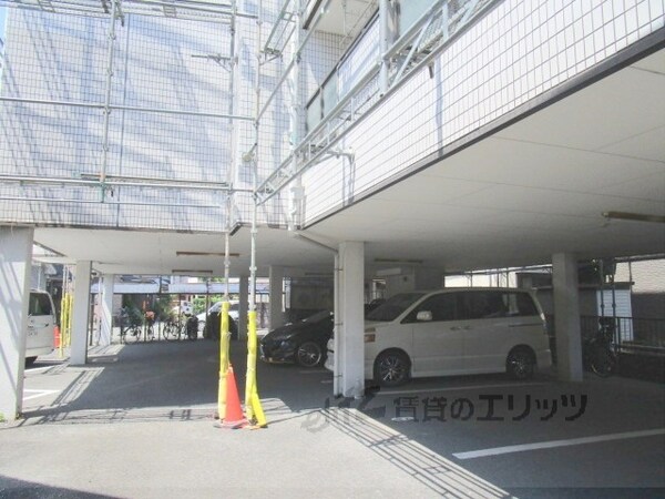 駐車場(駐車場)