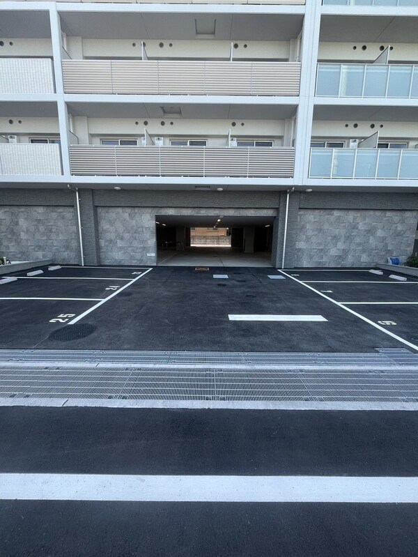 駐車場(エントランス)