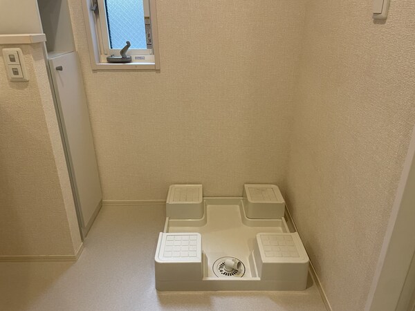 設備(洗濯機置き場)