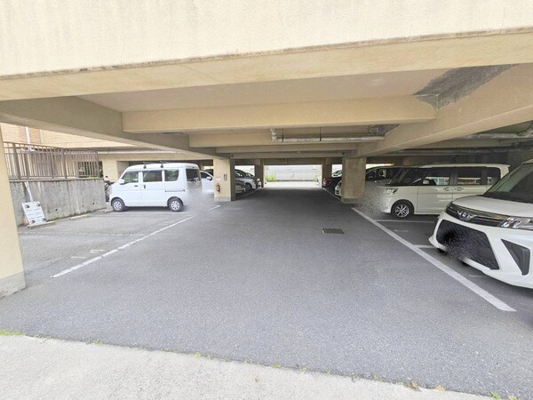 駐車場(駐車場)