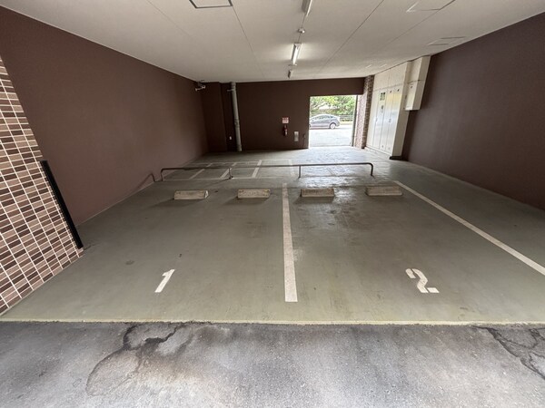 駐車場(駐車場)