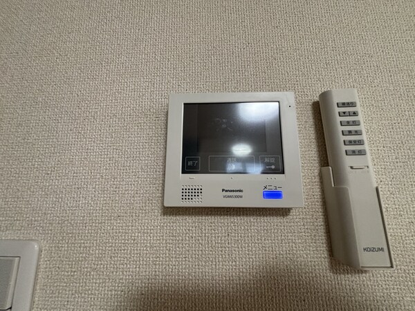 設備(モニター付きインターホン)