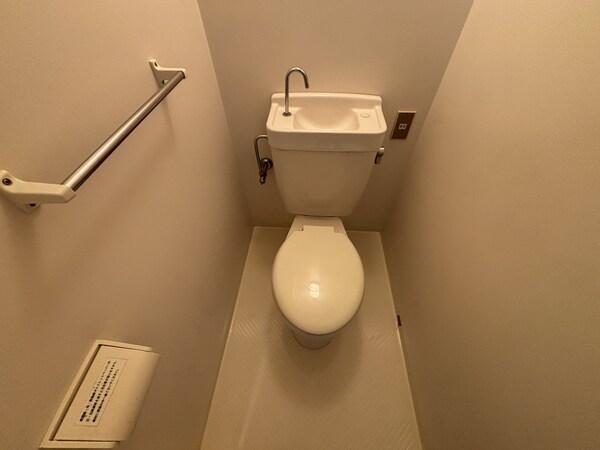 トイレ(トイレ)