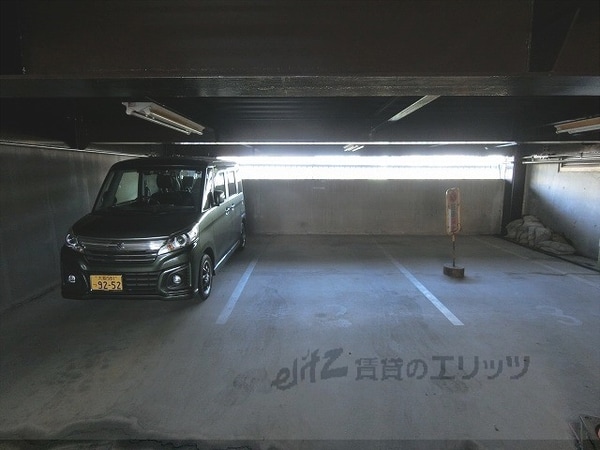 駐車場(駐車場)
