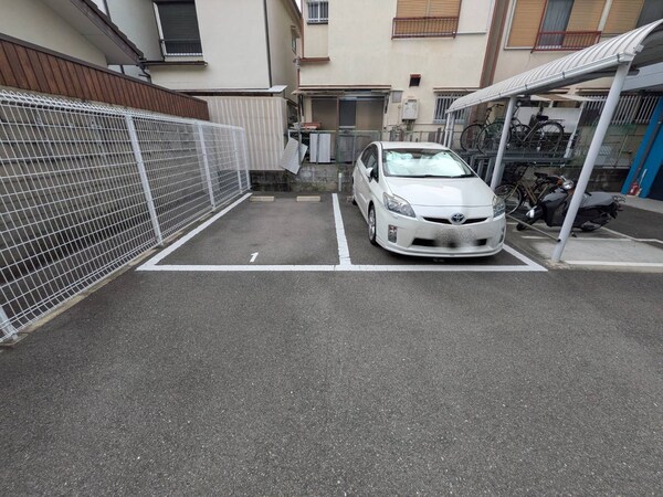 駐車場(駐車場)