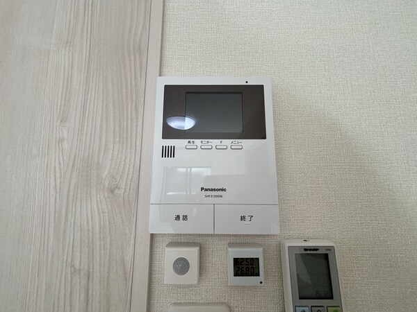 設備(モニター付きインターホン)