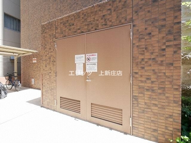 物件内観写真11　(エントランス)