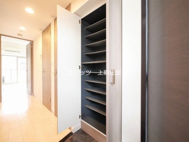 物件内観写真26　(玄関)