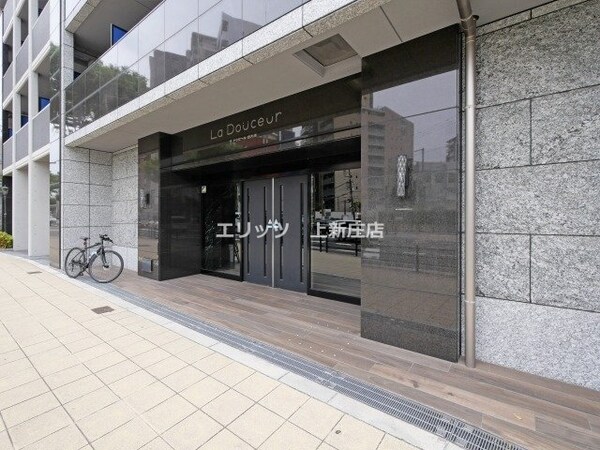 エントランス(エントランス)