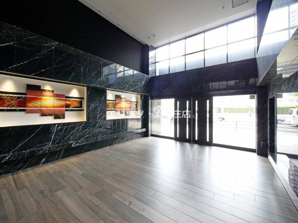 エントランス(エントランス)