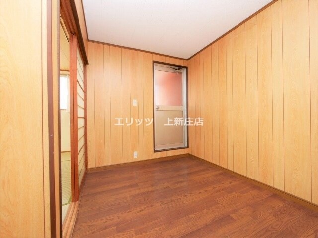 物件内観写真10　(リビング/居室)