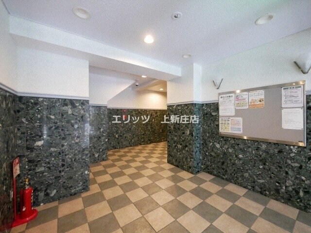 物件内観写真7　(エントランス)