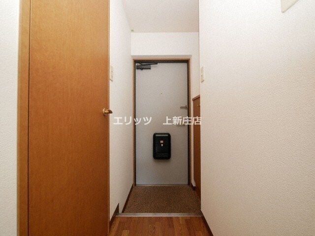 物件内観写真23　(玄関)