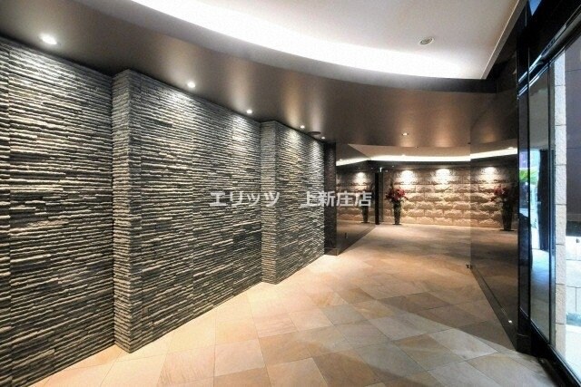 物件内観写真4　(エントランス)