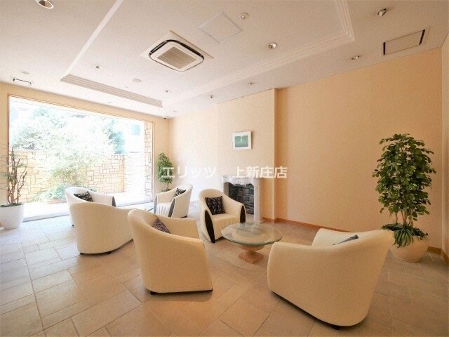 物件内観写真21　(エントランス)