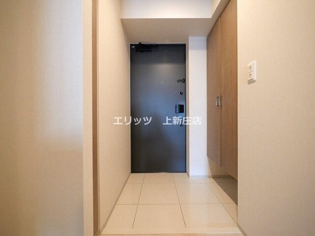 物件内観写真13　(玄関)