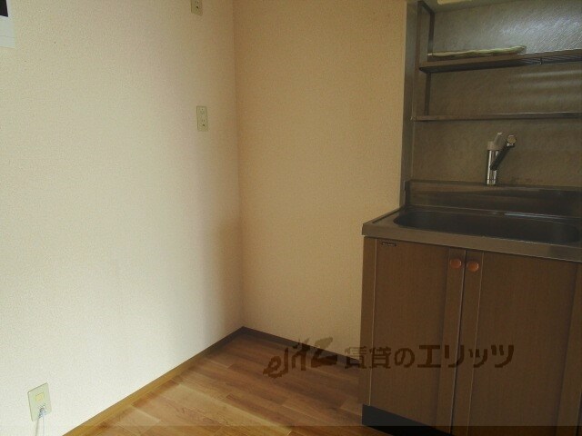 物件内観写真11　(冷蔵庫置場)