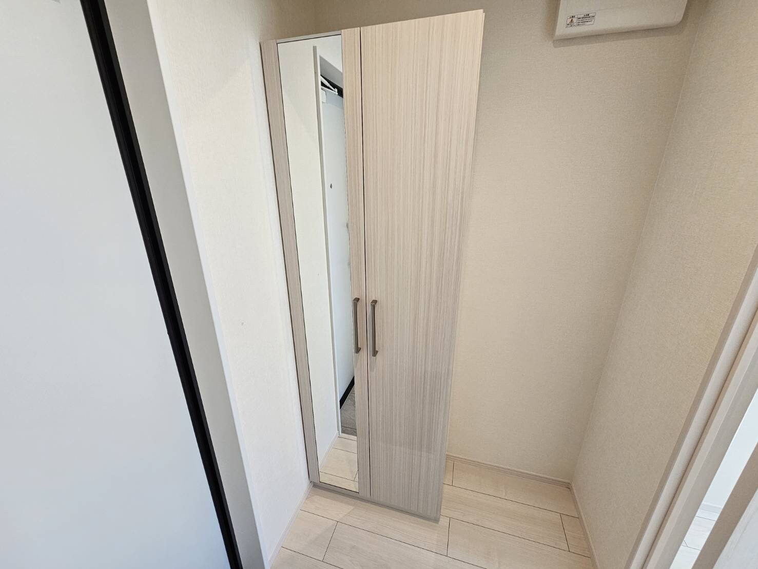 物件内観写真19　(玄関)