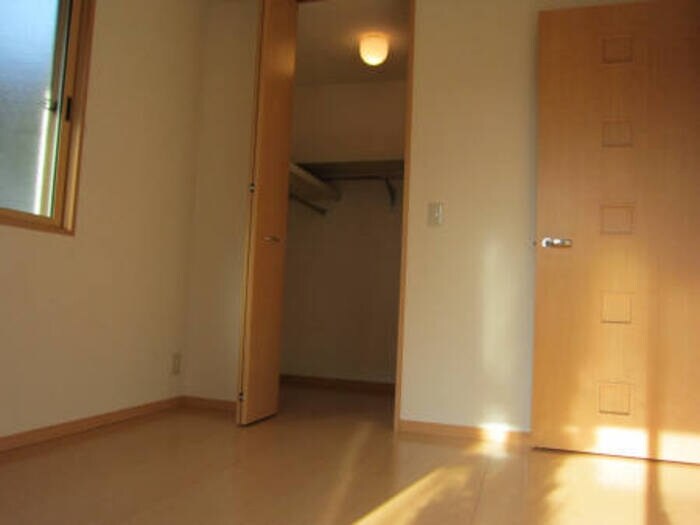 物件内観写真5　(収納)